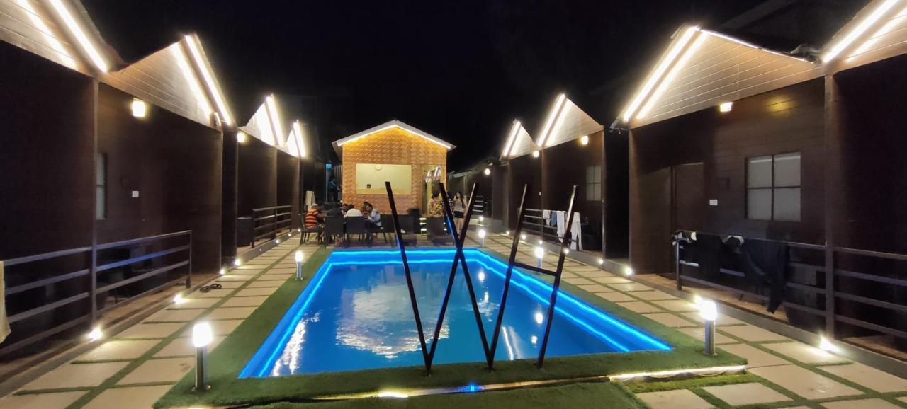 Woodhouse Beach Resort บากา ภายนอก รูปภาพ