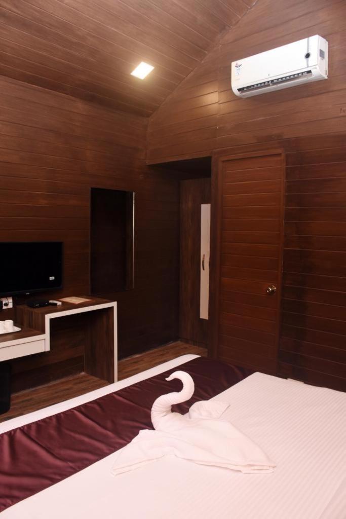 Woodhouse Beach Resort บากา ภายนอก รูปภาพ